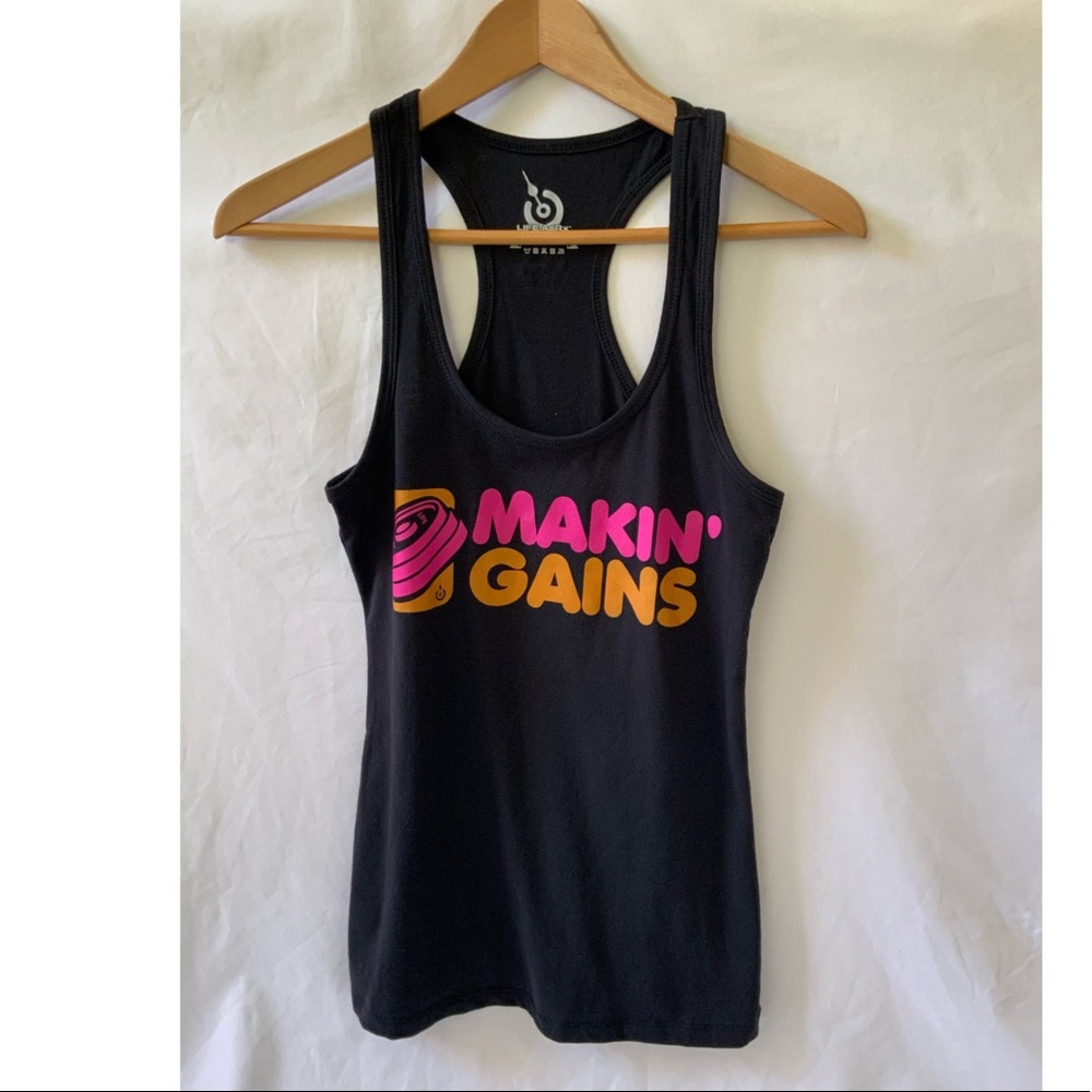 Makin Gains tank top